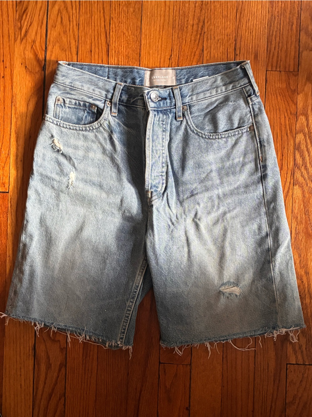 Everlane high rise distressed 90s inspired shorts